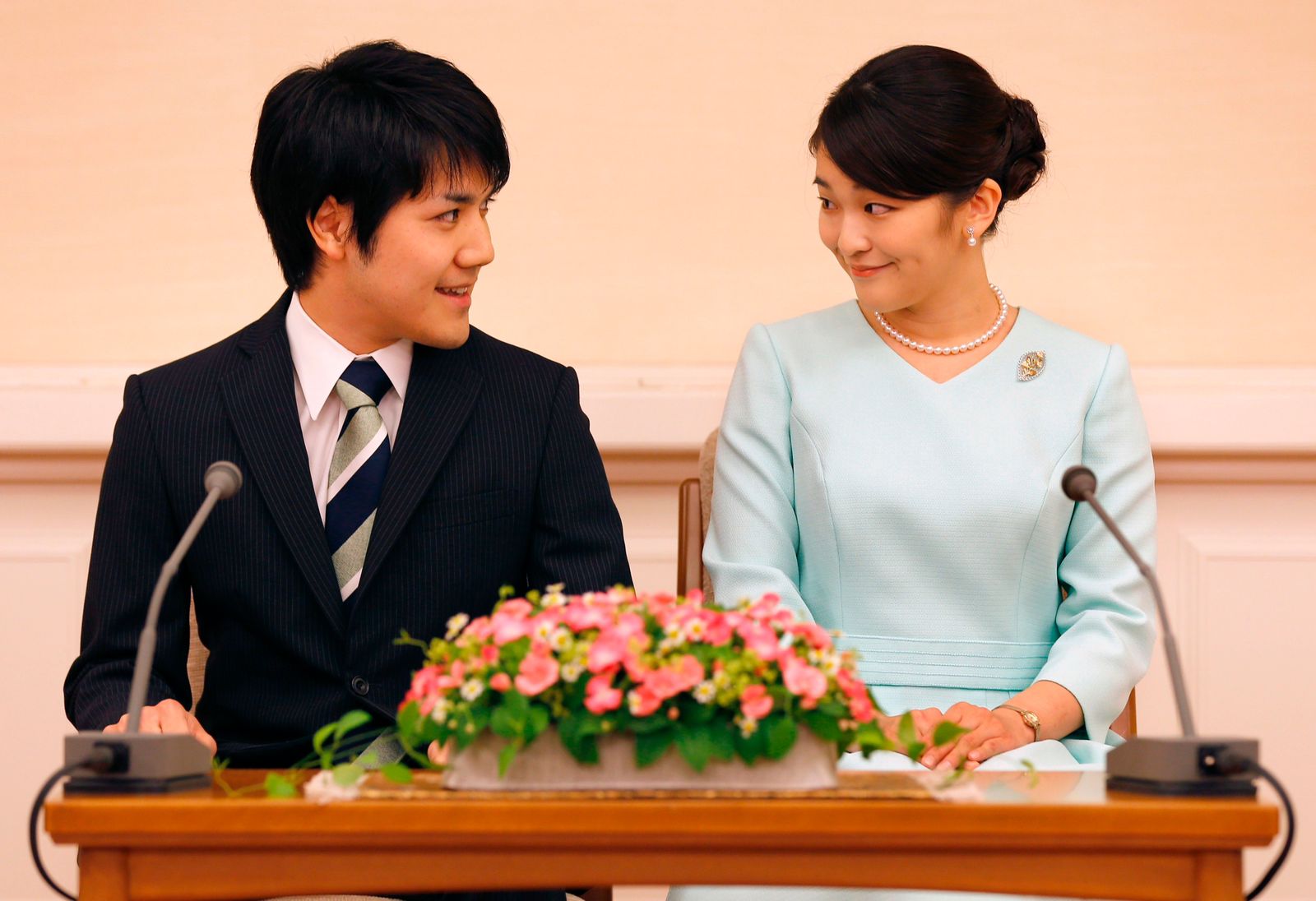 ex princess Mako Kamuro and his commoner husband